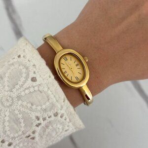 Sku0290 Gold mini watch gold bracelet+gift box Vintage vibe in working condition